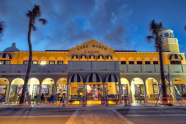 view of building exterior