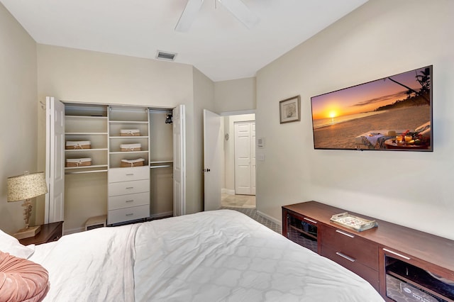 bedroom with ceiling fan