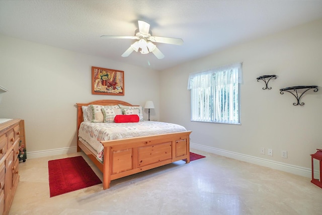 bedroom with ceiling fan