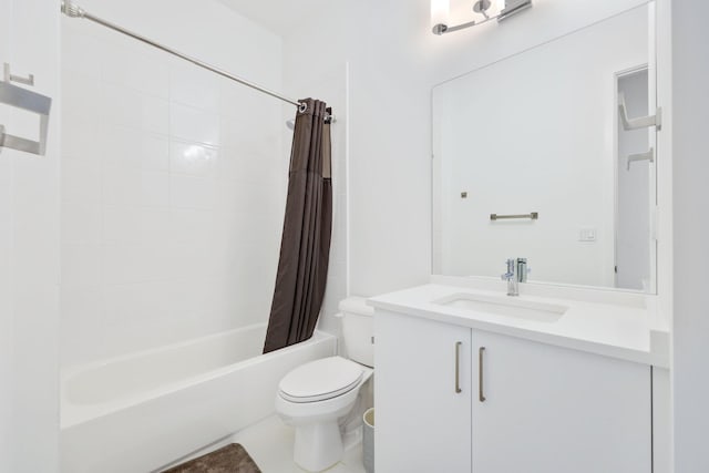 full bathroom featuring vanity, toilet, and shower / bath combo