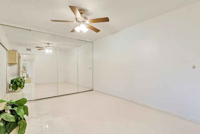 empty room with ceiling fan