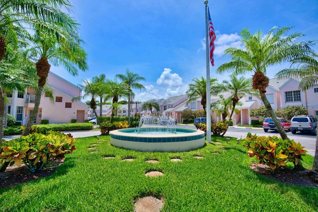202 Muirfield Ct Unit E, Jupiter, FL 33458 - view of property's community featuring a residential view and a lawn