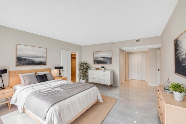 bedroom featuring a closet