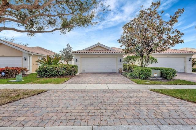 view of front of house featuring a garage