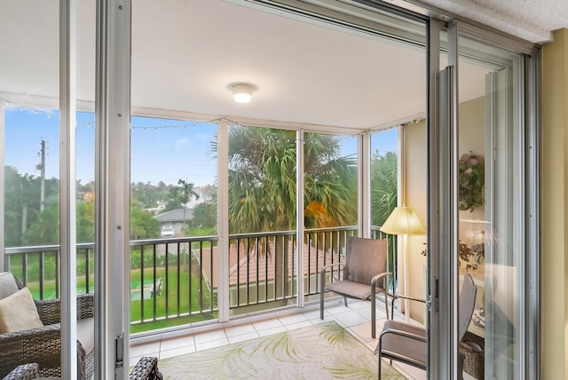 sunroom / solarium with a healthy amount of sunlight