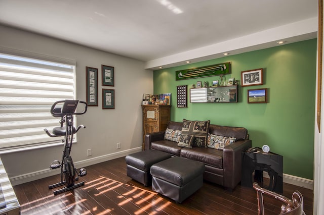 6944 Briarlake Cir Unit 101, Palm Beach Gardens, FL 33418 - living area featuring dark wood-style flooring, baseboards, and recessed lighting
