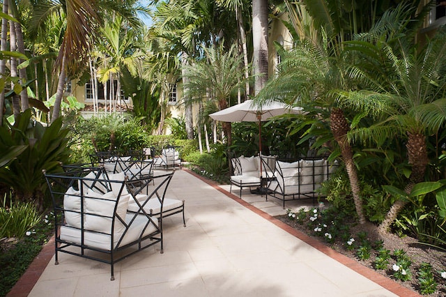 view of patio / terrace with an outdoor living space