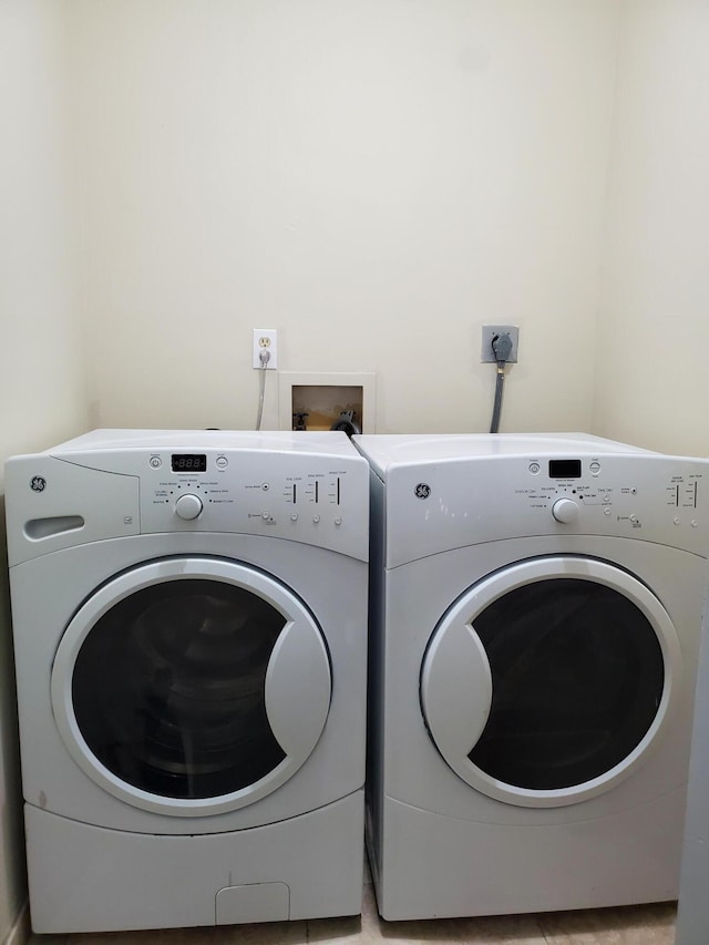 laundry room featuring washer and dryer