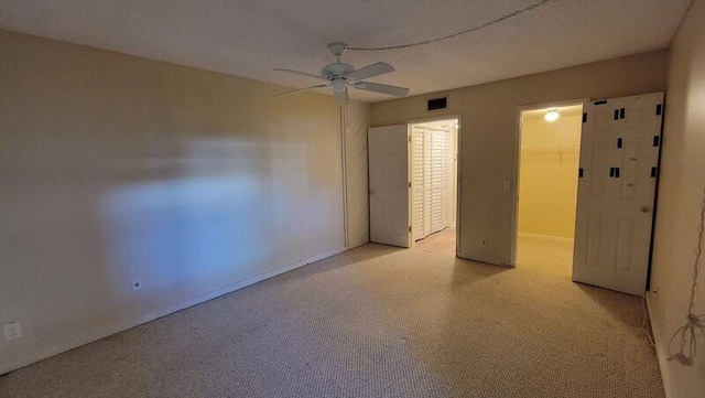 empty room with ceiling fan