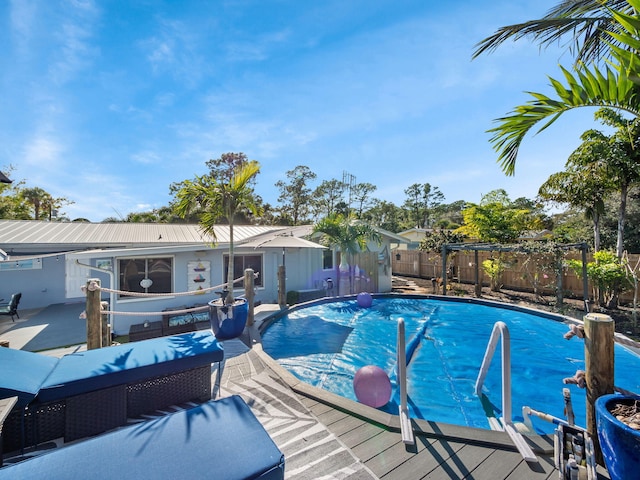 view of swimming pool