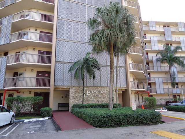 3301 N Country Club Dr Unit 804, Aventura, FL 33180 - view of property