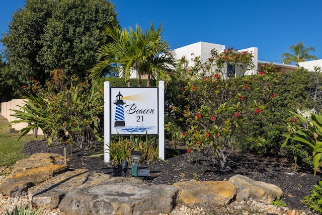 view of community / neighborhood sign