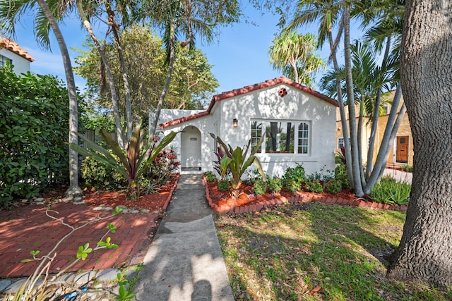 view of mediterranean / spanish-style home