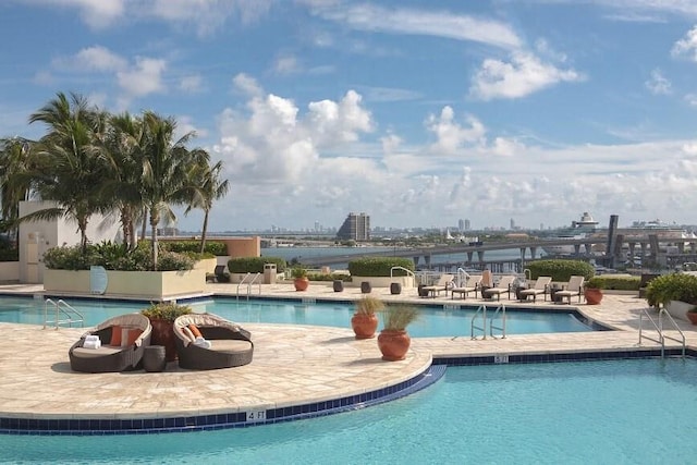 view of swimming pool