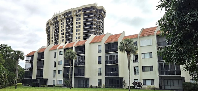 view of building exterior