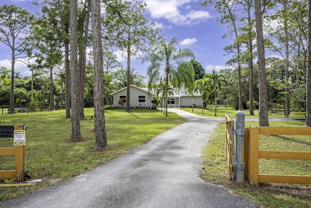 view of front of house with a front lawn