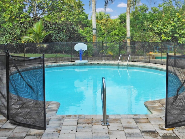 view of swimming pool