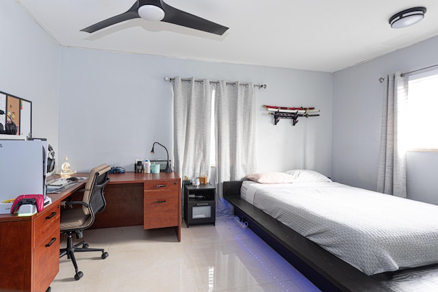 bedroom featuring ceiling fan