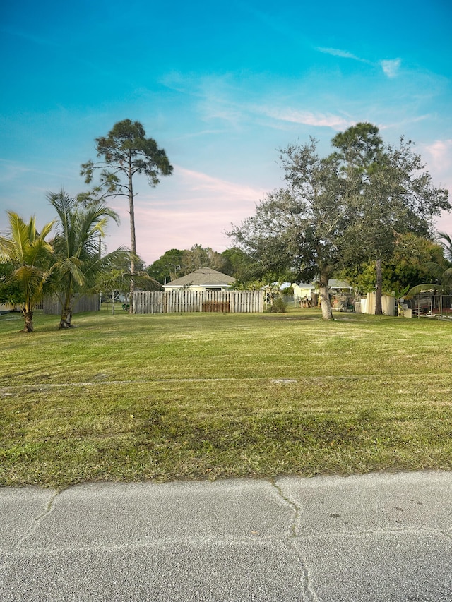 Listing photo 3 for 375 SW Dwight Ave, Port Saint Lucie FL 34983