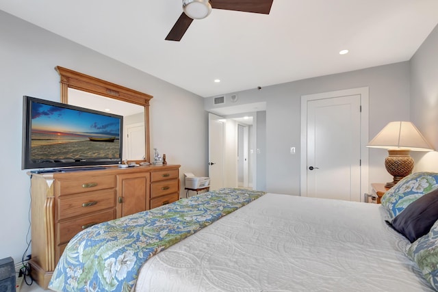 bedroom featuring ceiling fan