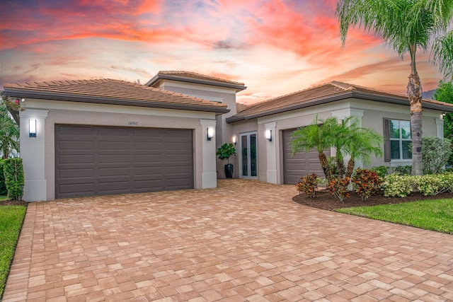 view of front facade featuring a garage