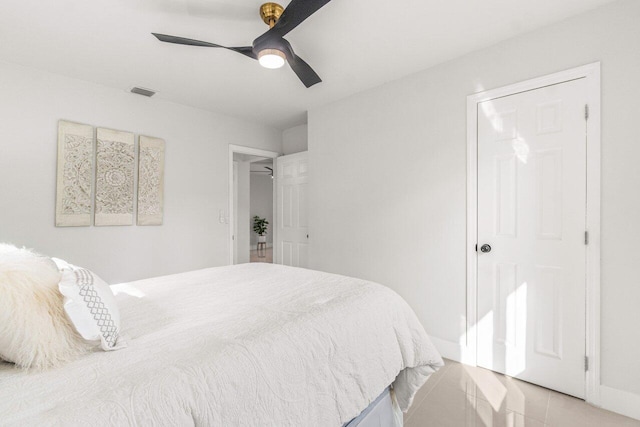 bedroom featuring ceiling fan