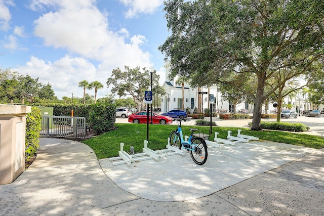 view of home's community featuring a yard