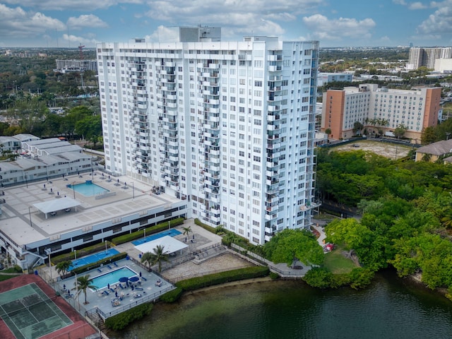 bird's eye view with a water view