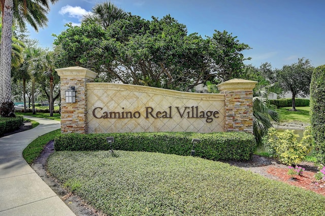 view of community / neighborhood sign