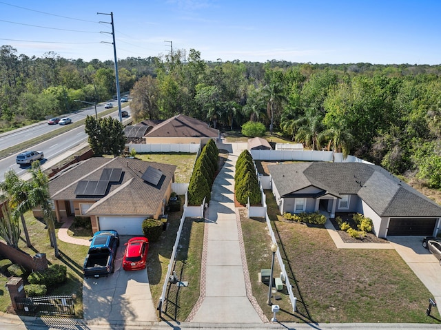 bird's eye view with a view of trees