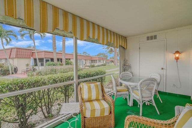 view of sunroom / solarium