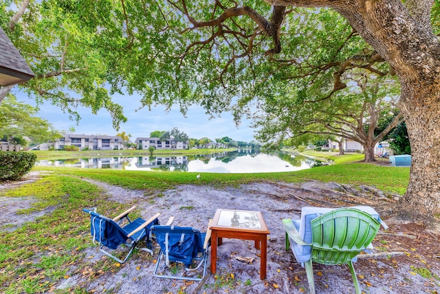 view of yard featuring a water view