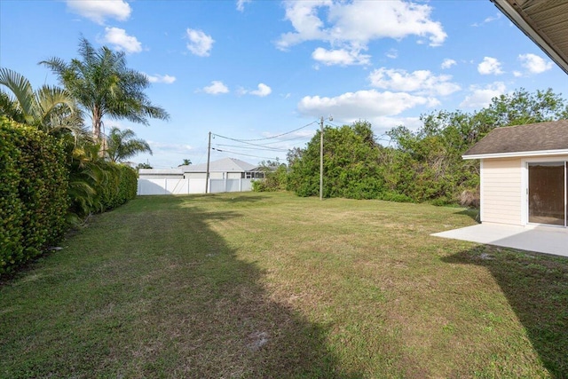 view of yard with a patio