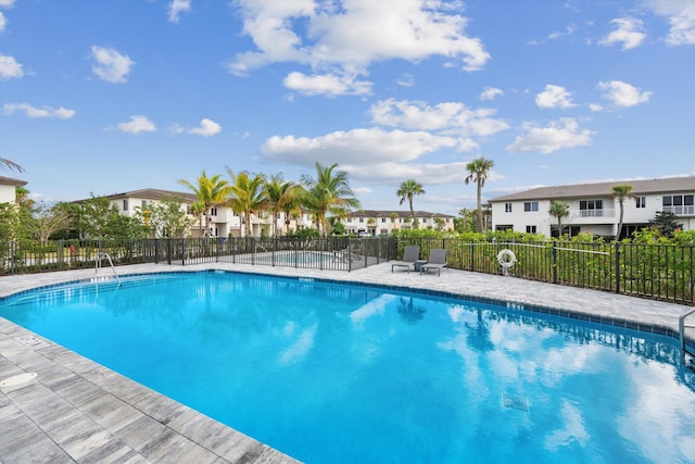 view of swimming pool