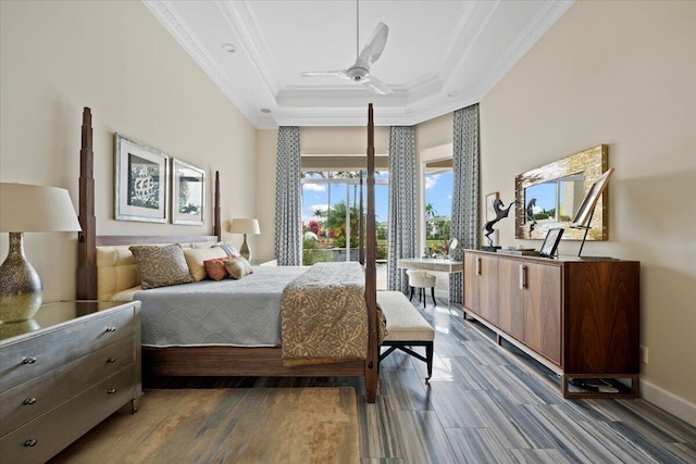 bedroom featuring crown molding and ceiling fan