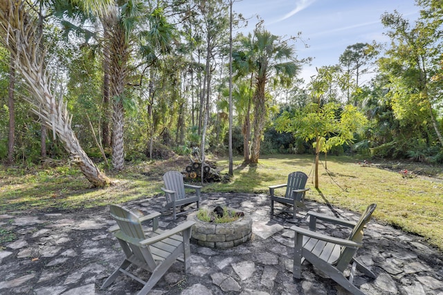 view of patio featuring a fire pit