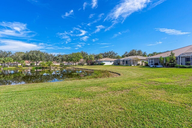 view of yard featuring a water view