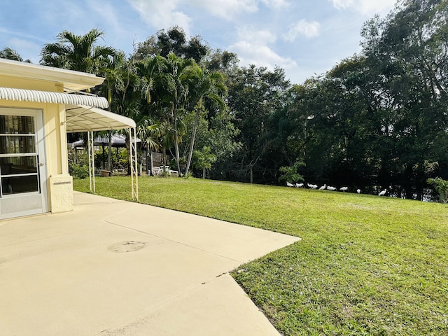 view of yard with a patio