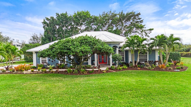 view of front of house with a front yard