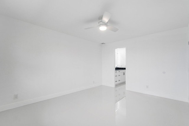 empty room with ceiling fan