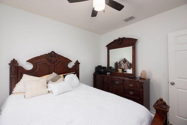 bedroom featuring ceiling fan