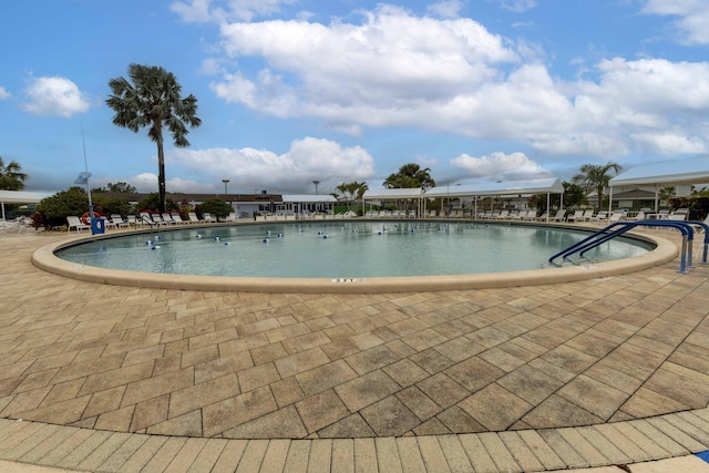 view of swimming pool