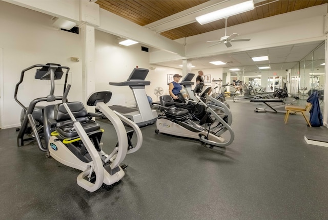 exercise room featuring ceiling fan