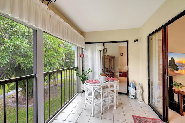 view of sunroom / solarium