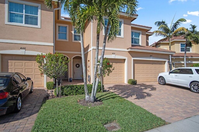 view of front of house with a garage