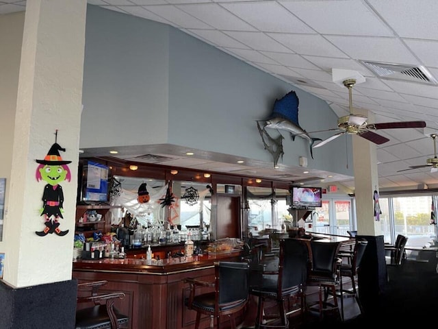 bar with ceiling fan