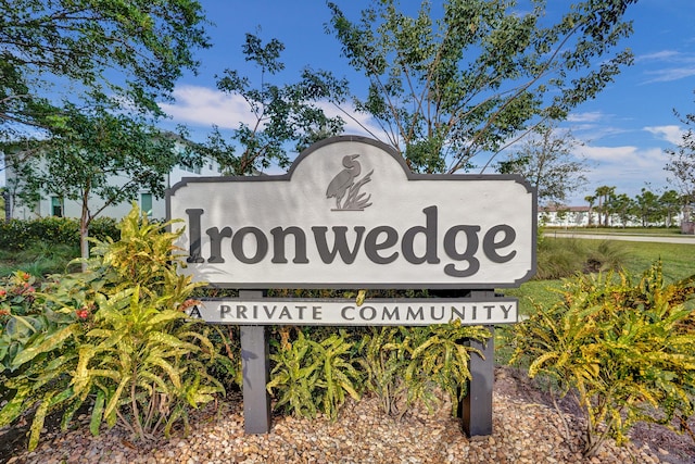 view of community / neighborhood sign