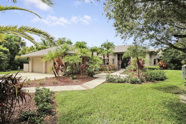 Listing photo 2 for 2400 NW Lakeridge Dr, Palm City FL 34990