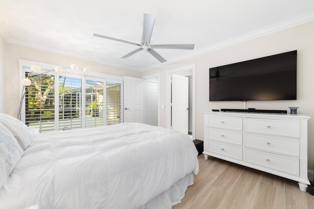 bedroom featuring light wood-type flooring, ceiling fan, and crown molding