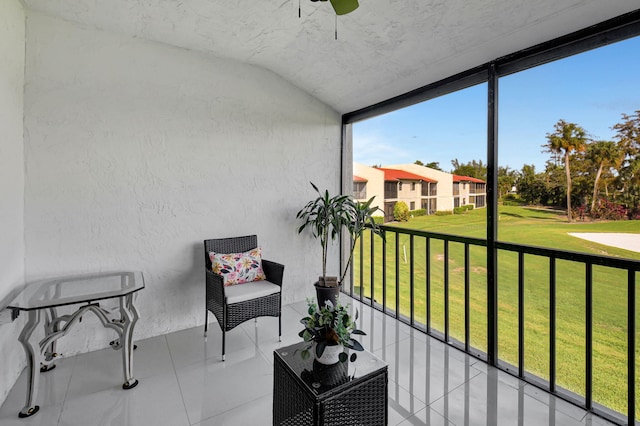 8315 Casa Del Lago Unit F, Boca Raton, FL 33433 - balcony with ceiling fan